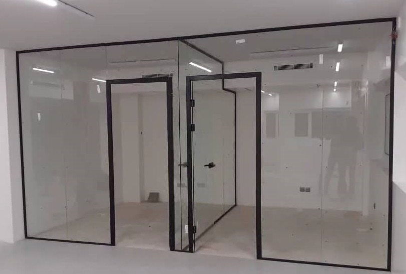 خرید پارتیشن شیشه‌ای